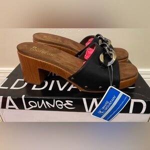 White Mountain Food Beds Clog Sandals